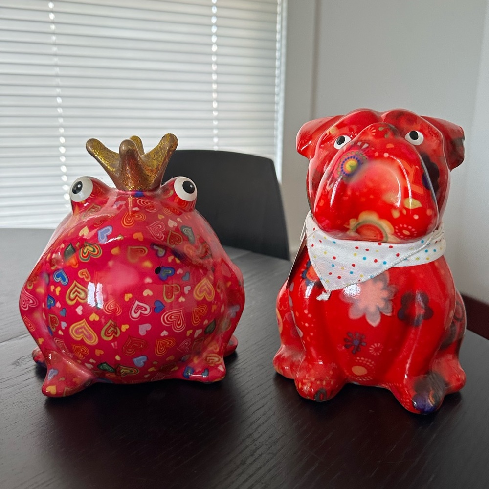 Frog and bulldog piggy banks :-)